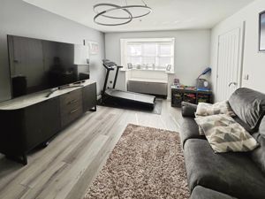 Lounge- click for photo gallery